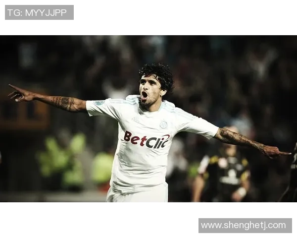 足球巨星与智能手机：探秘球场外的科技生活与社交互动