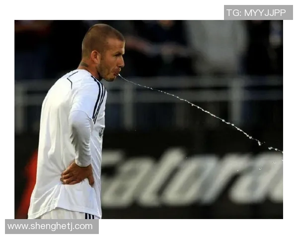 足球球星愤怒瞬间集锦：从赛场冲突到情绪爆发的经典时刻